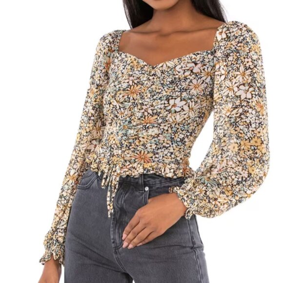 ASTR Love Song Top - Picture 3 of 8